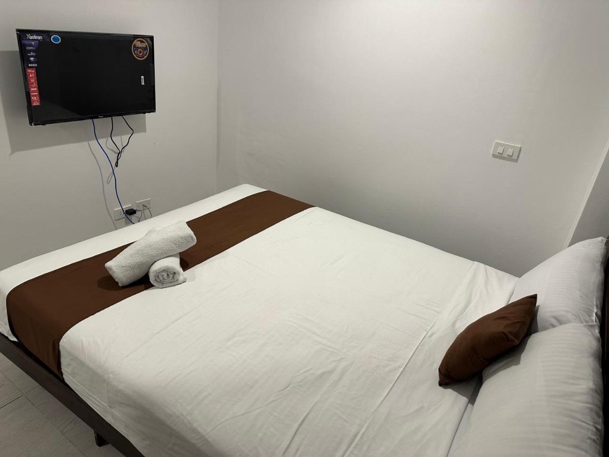 Aden Hotel 마카티 외부 사진